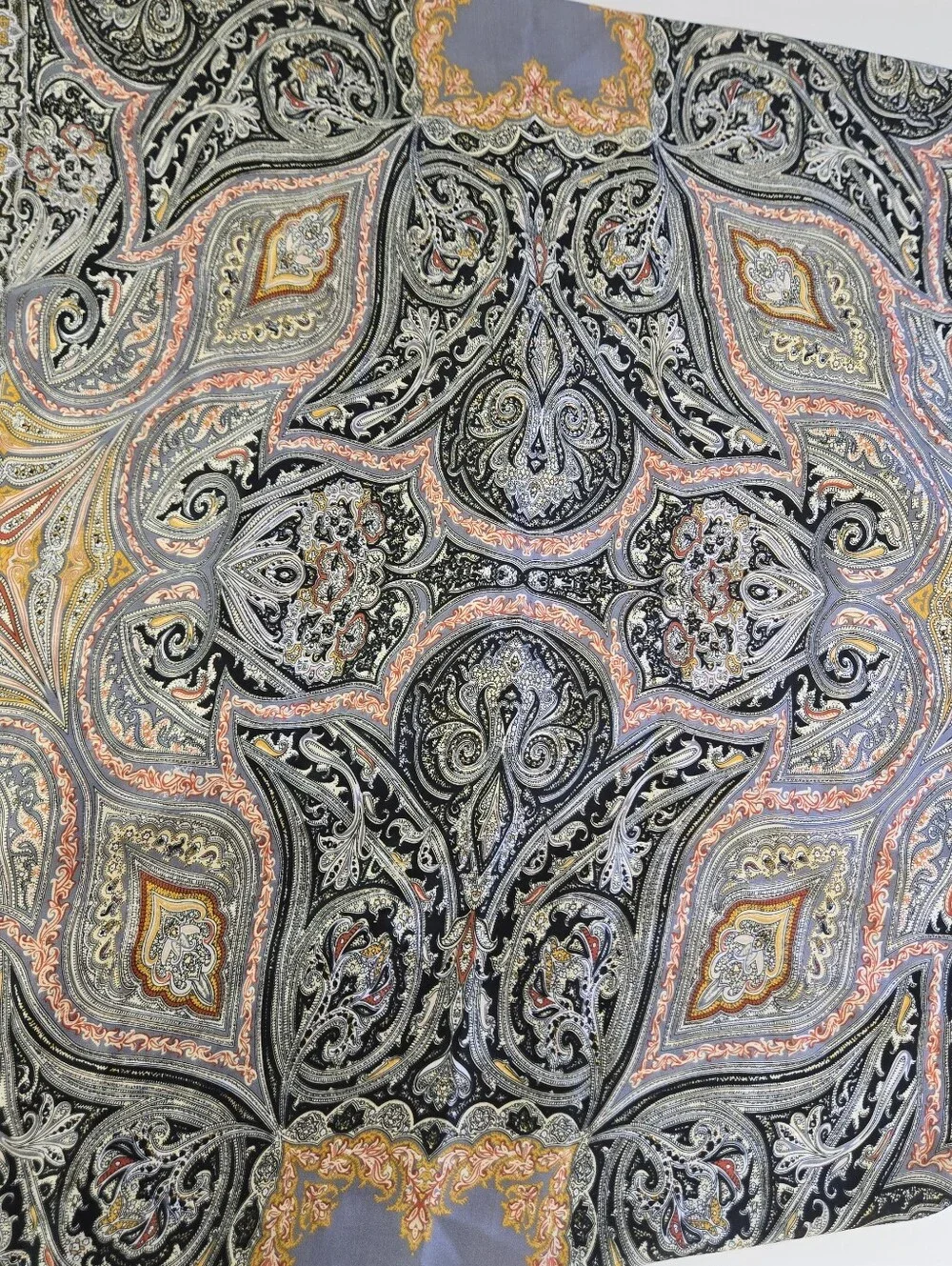 VTG Rectangle Scarf Silk Feeling Paisley Medallion Boho Shawl Wrap Cream Satin